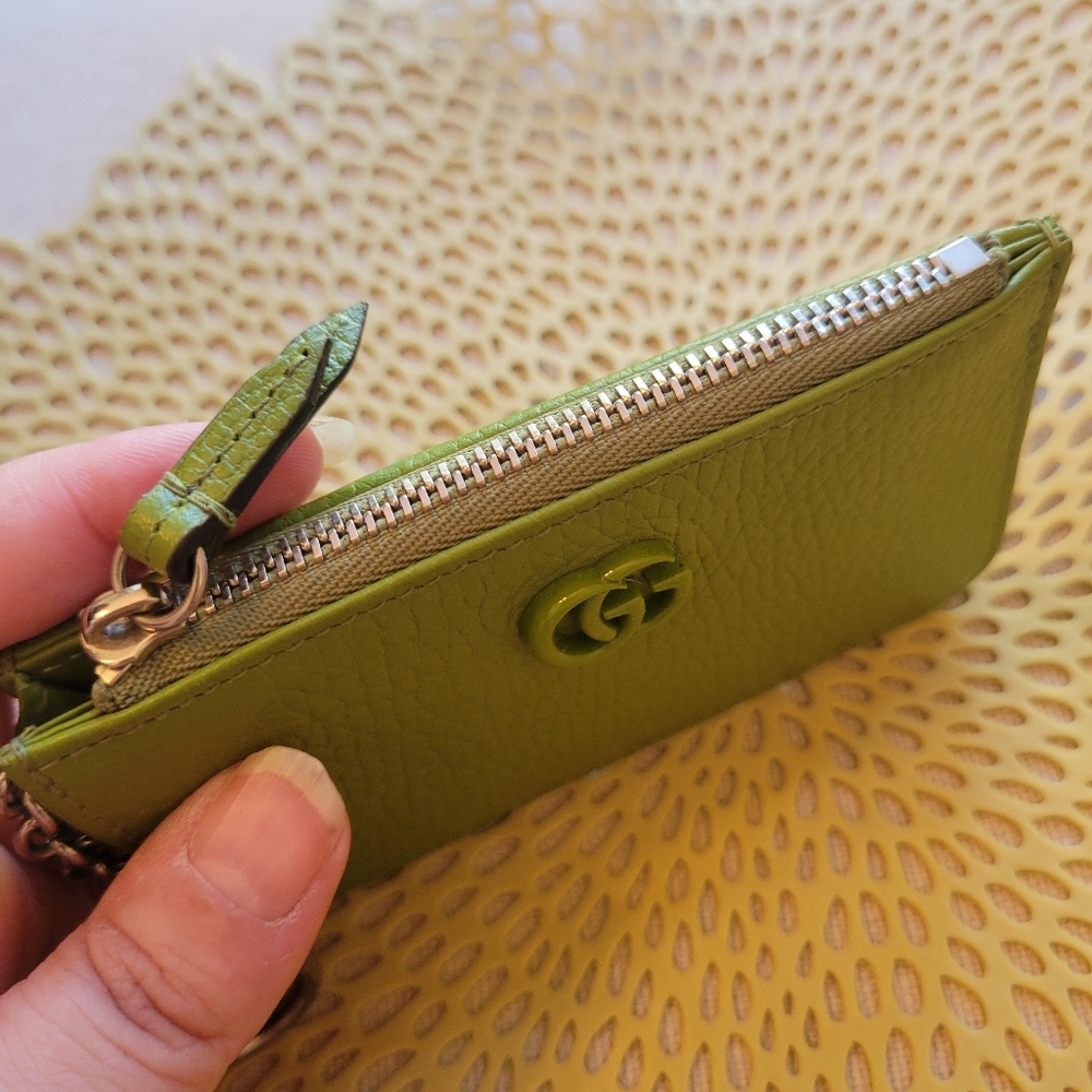 100% Authentic Gucci Green Leather Zipper Wallet